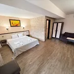 Хотел Complex Chilingira
