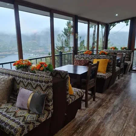 فندق Complex Chilingira 3*