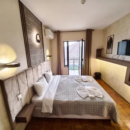 Complex Chilingira فندق