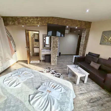 فندق Complex Chilingira
