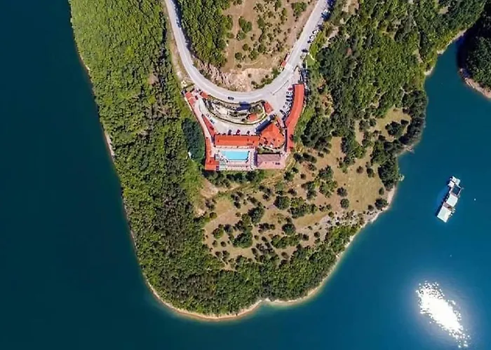 Hotel Complex Chilingira Osikovo